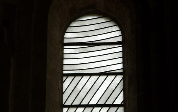 pierre soulages vitraux conques